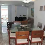 Apt 140M2 Perfect One Block From The Sea